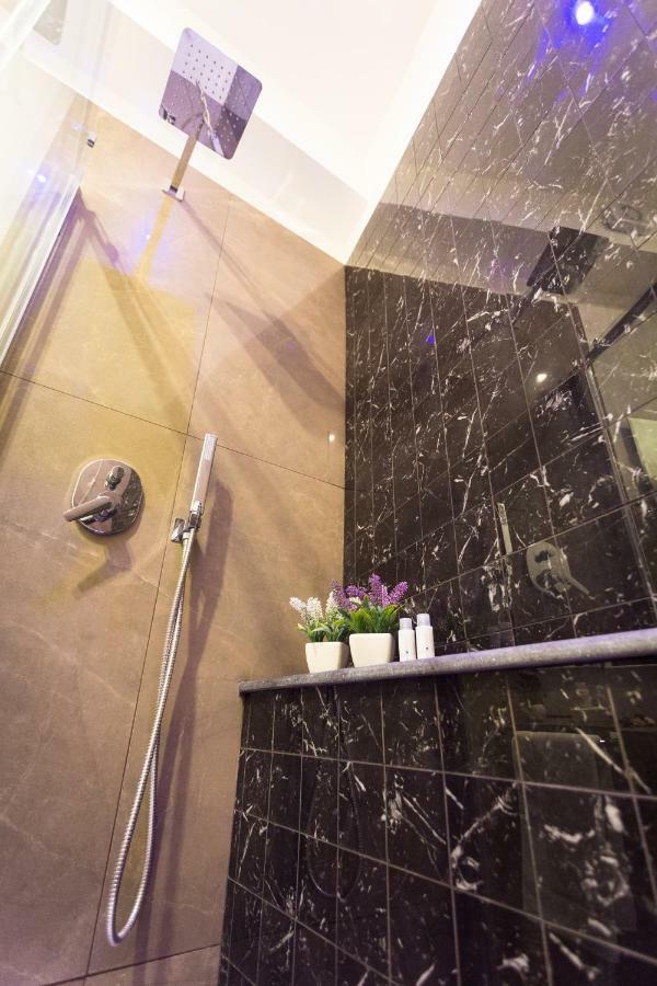 Depretis19 Bed & Breakfast Naples